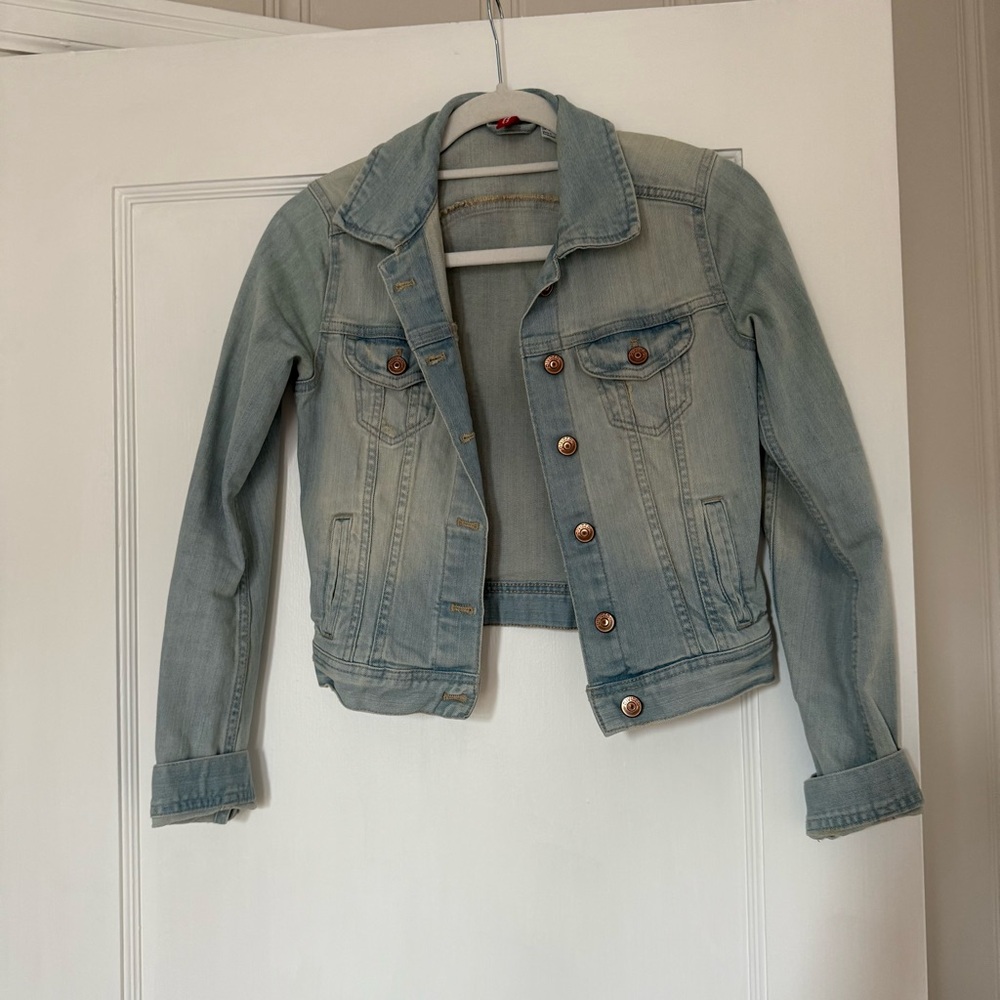 H&M Divided Light Blue Denim Jean Jacket Size 4 EUC